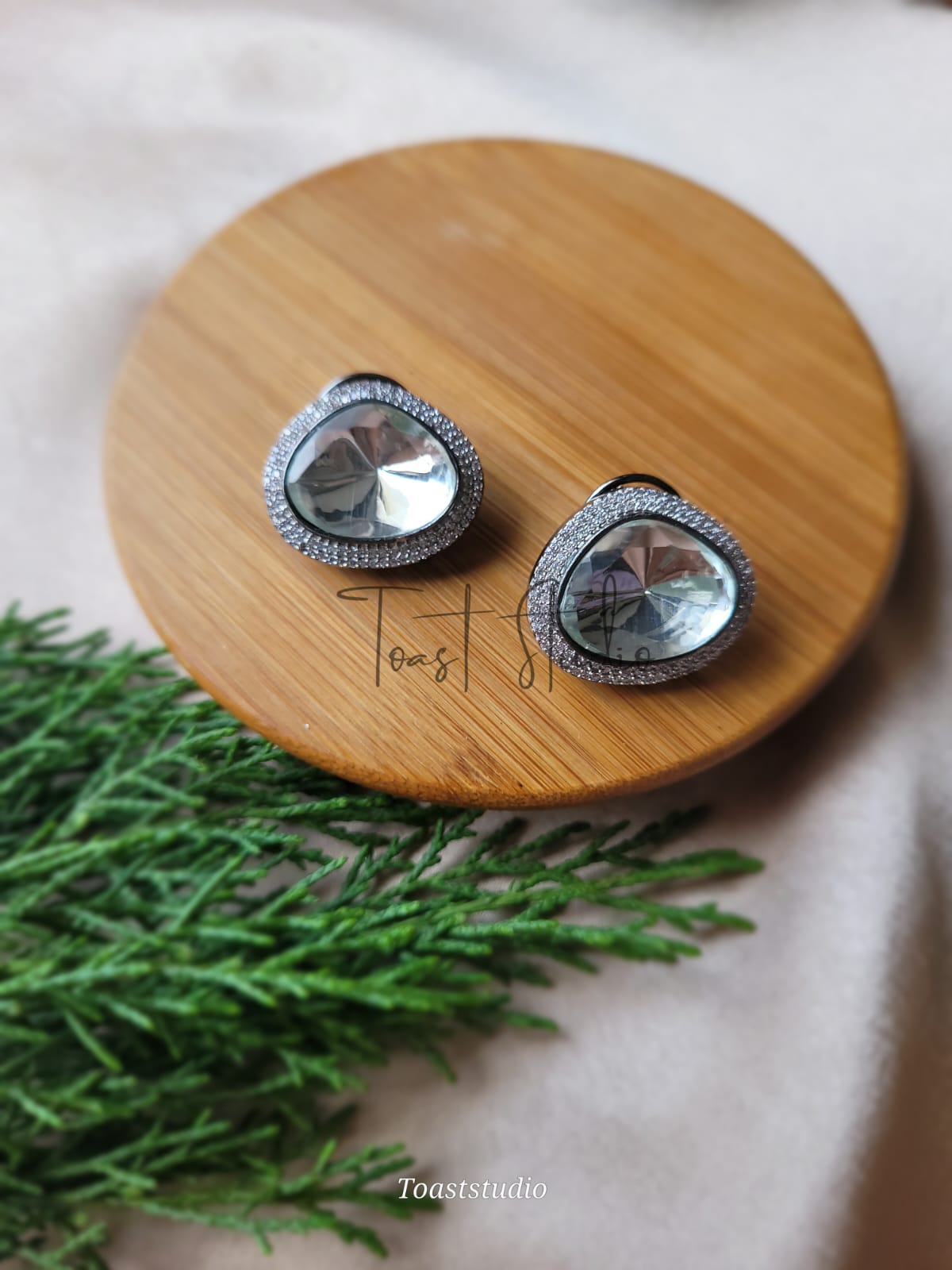 Silver Polish Kundan Stud