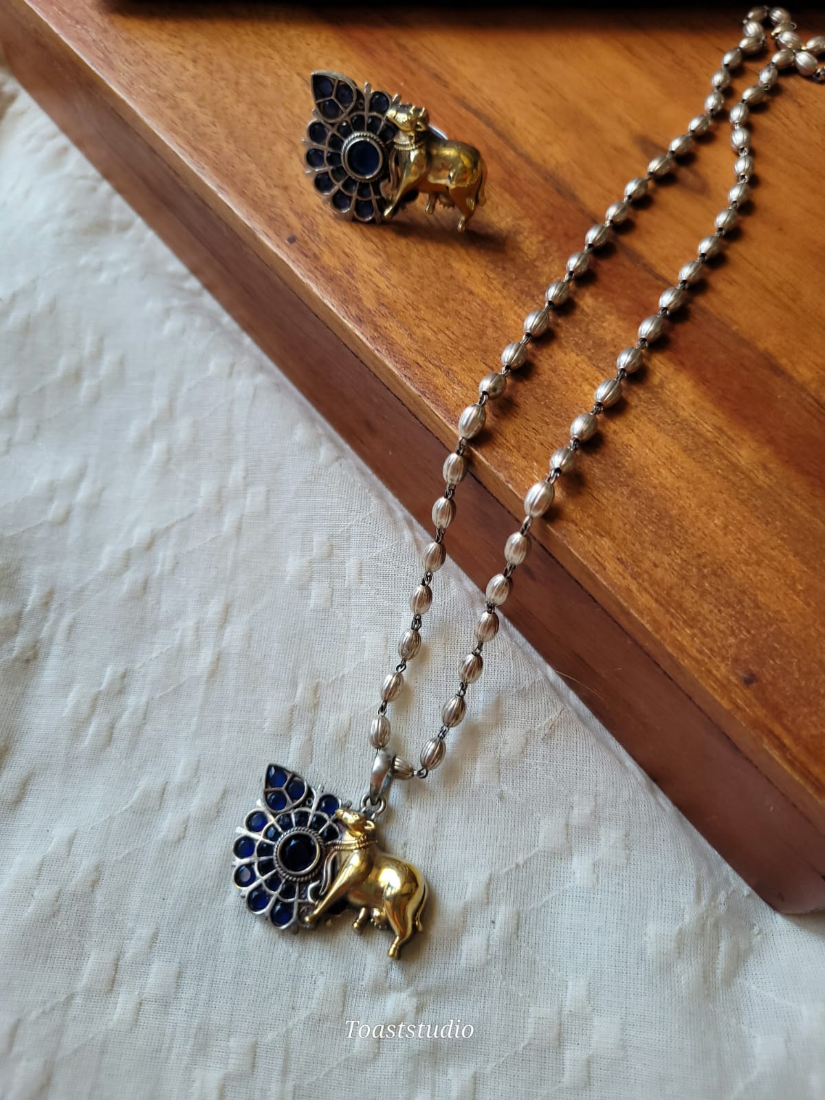 Nandi With Blue Stone