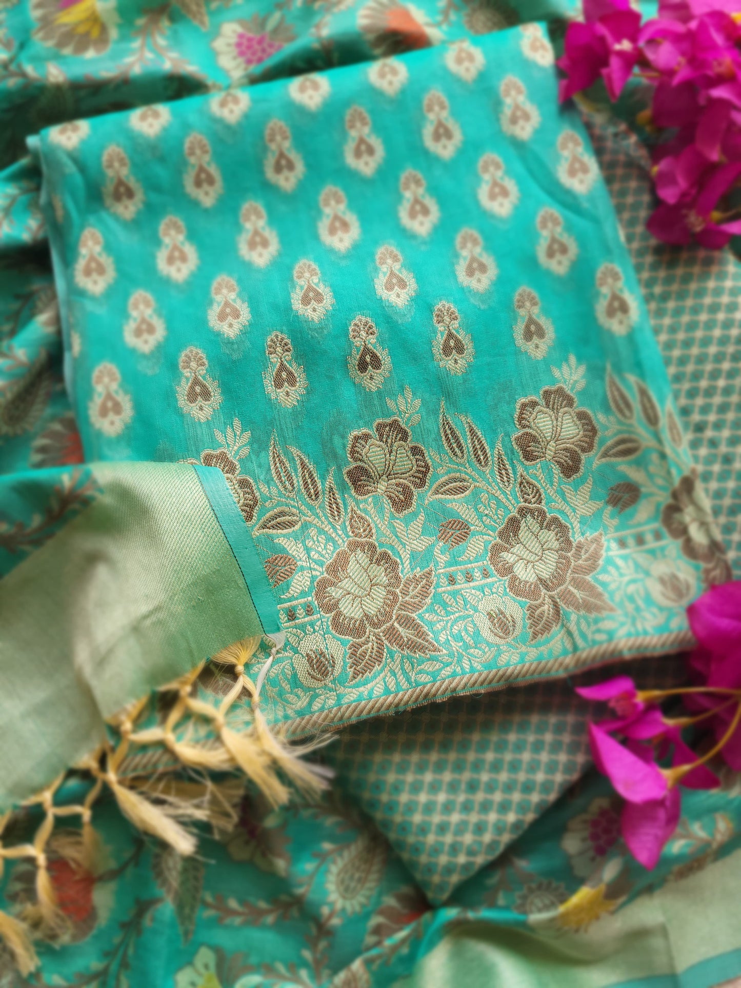 Saanjh Suit Set