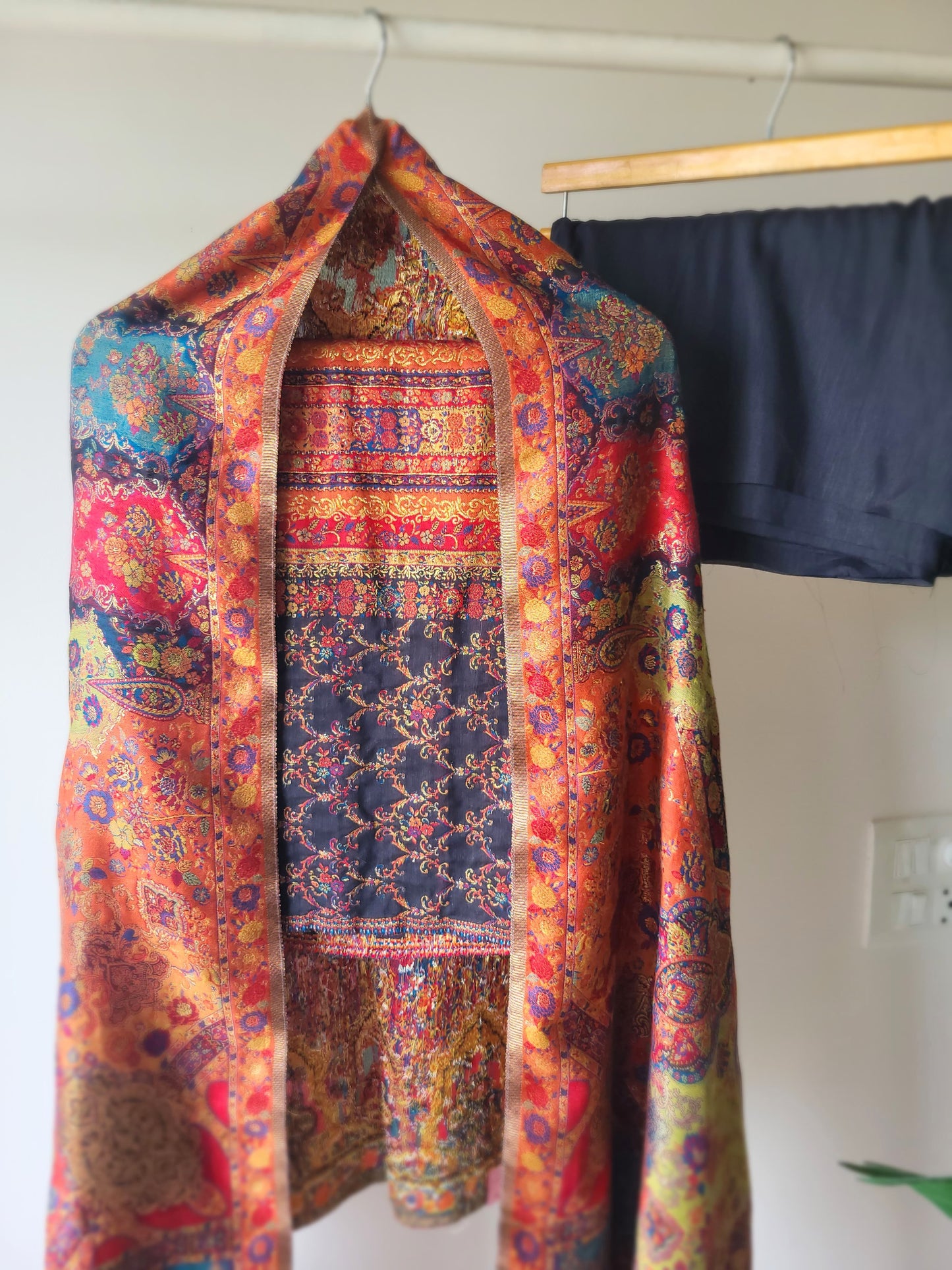 Siyahi Noor Set