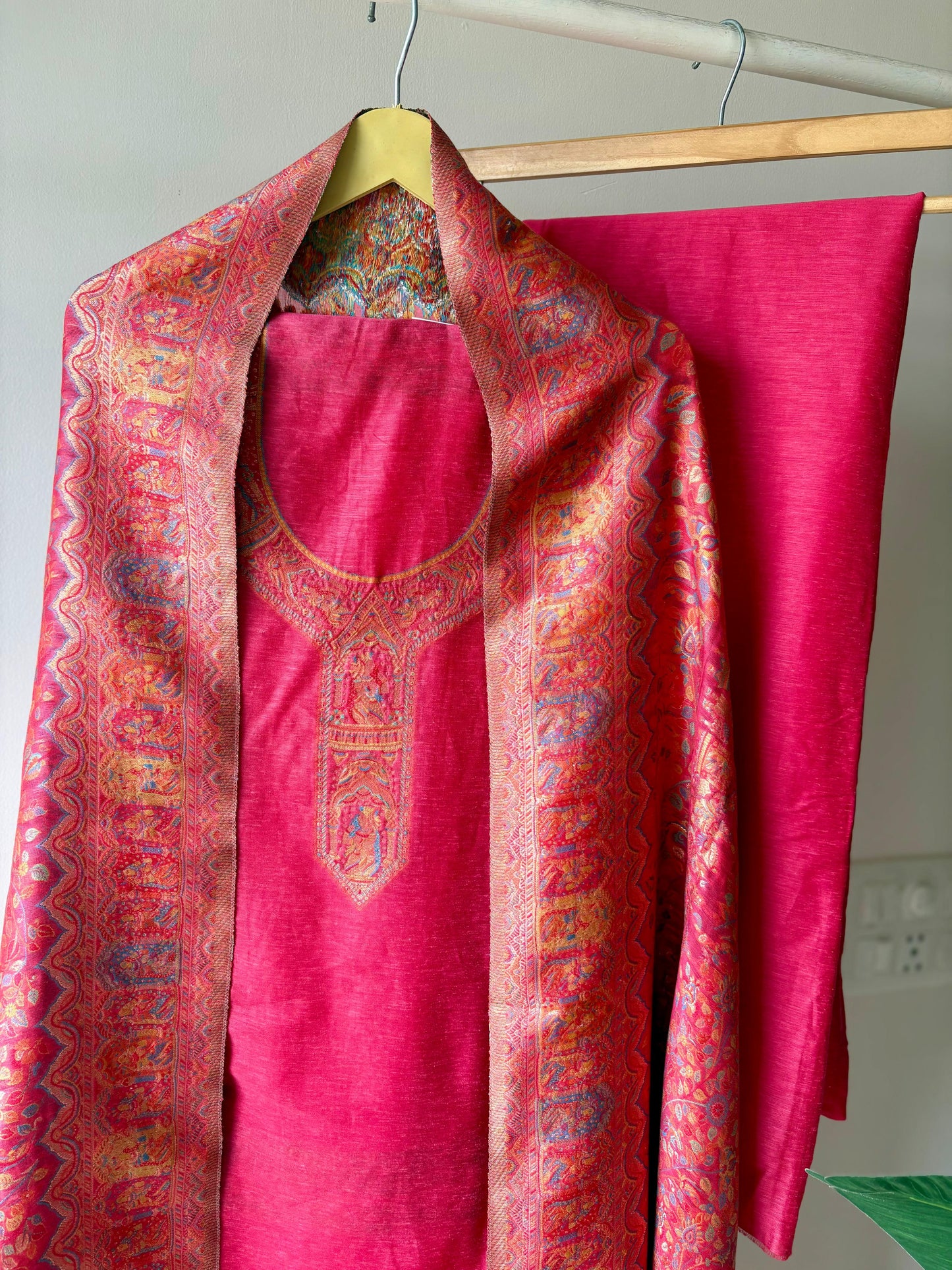 Raagini Suit Set