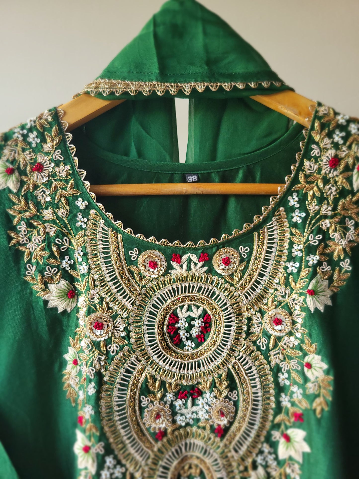 Nazaaqat Set