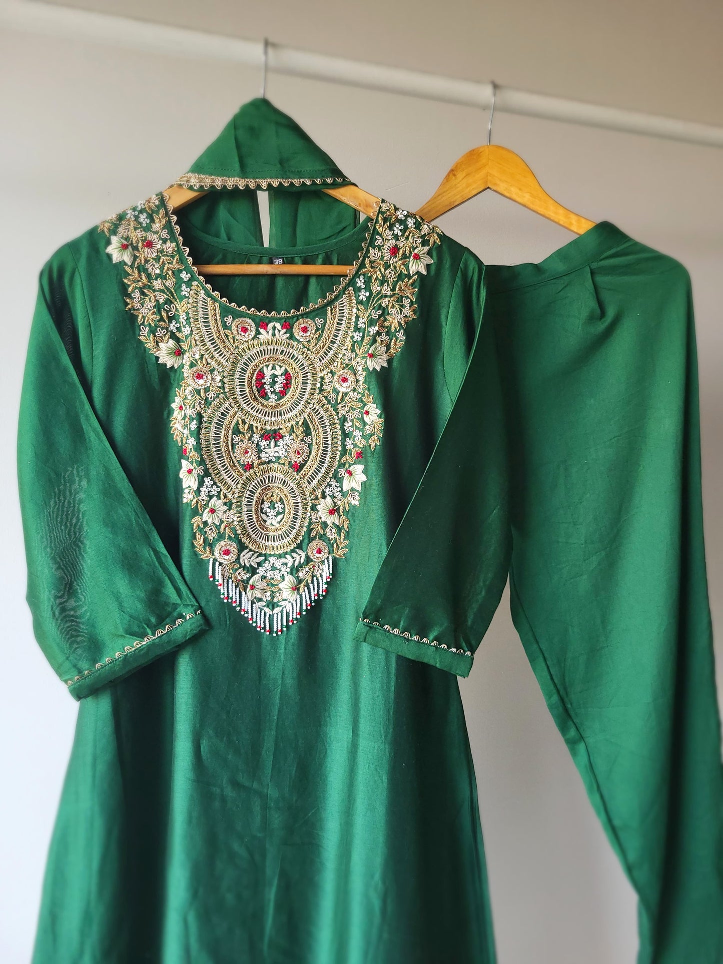 Nazaaqat Set