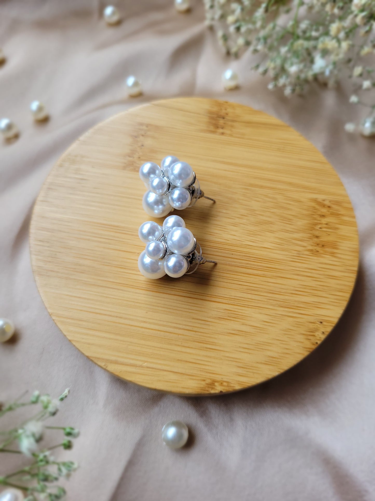 Luna Studs earrings
