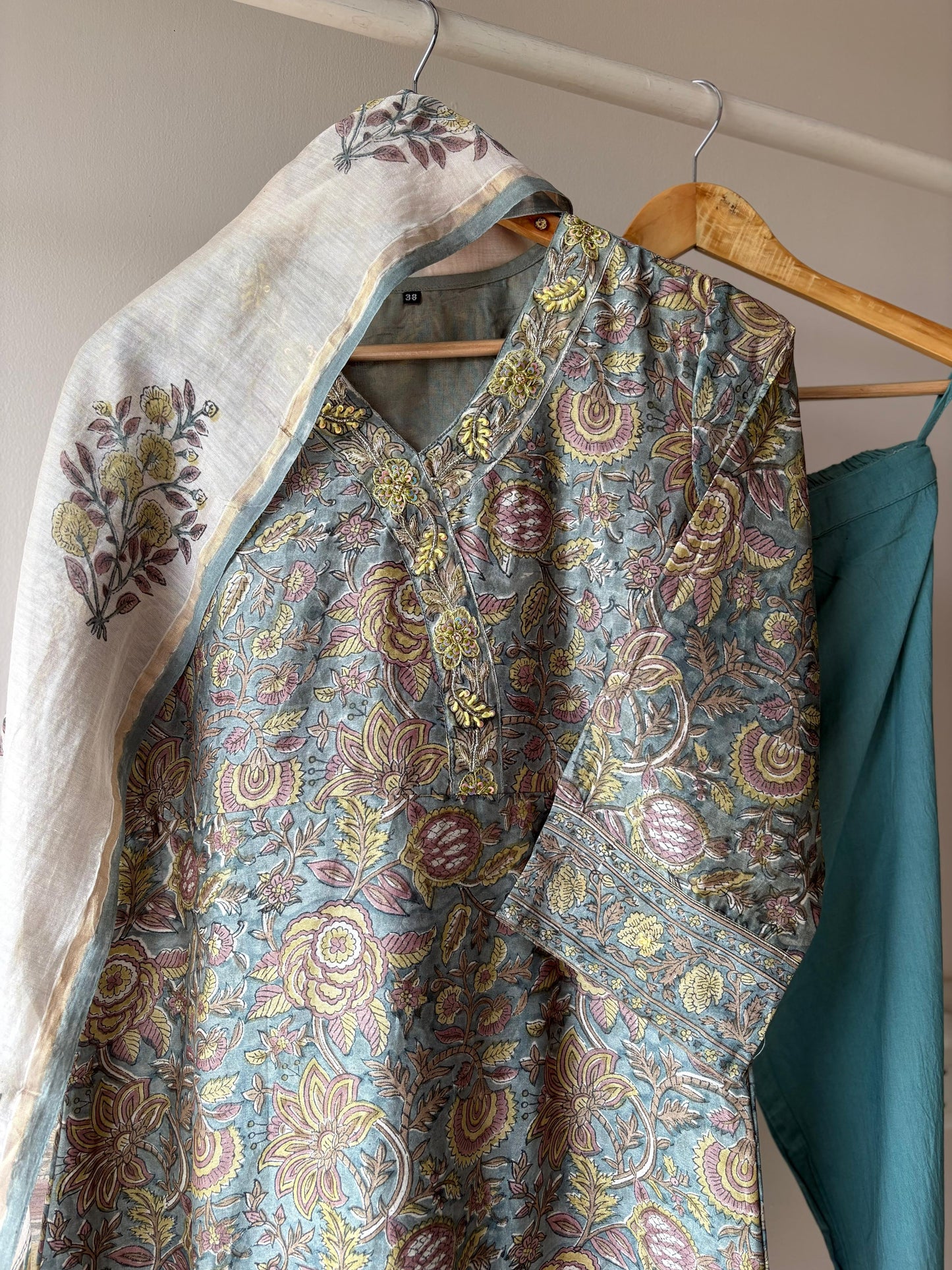 Floral Teal Chanderi Suitset (Ready To Ship)