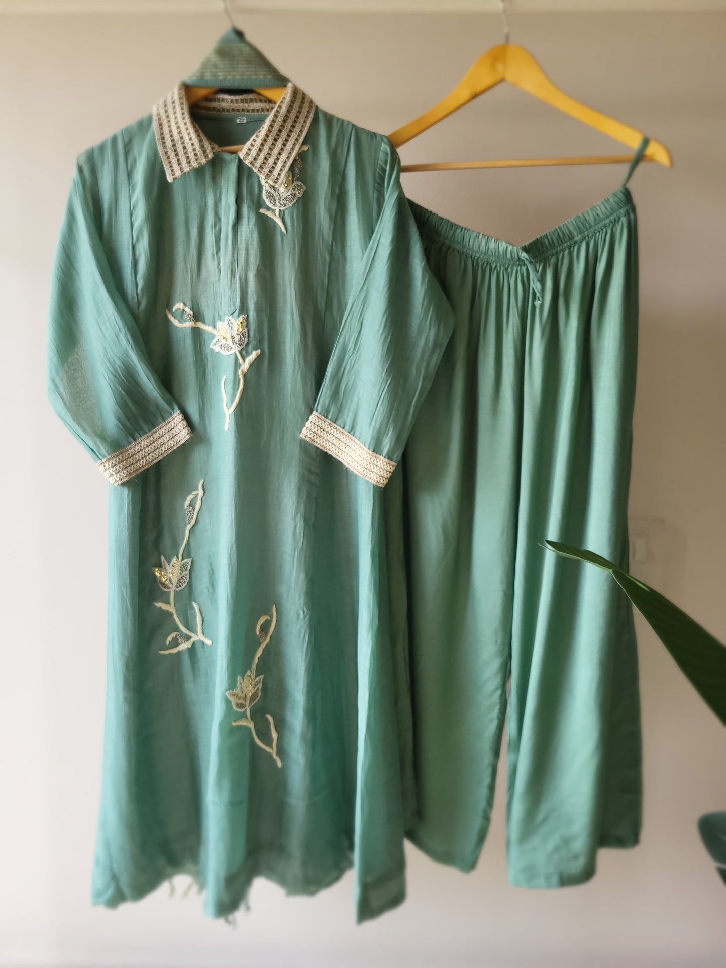 Lace Collar Style Suitset