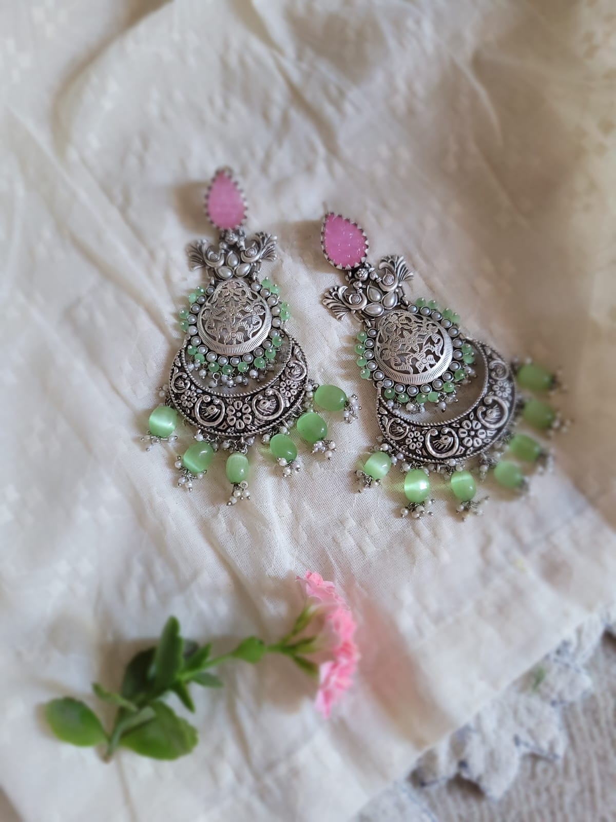 Gulabi Kali Jhumki