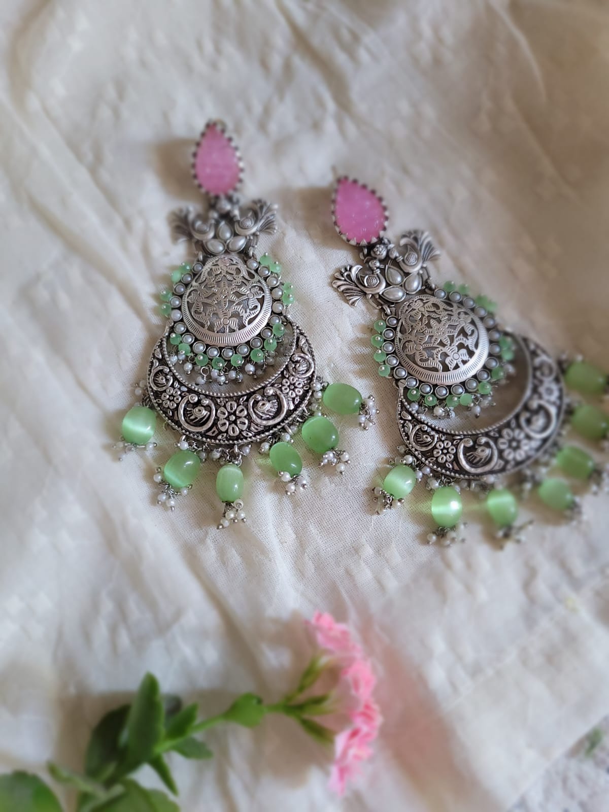 Gulabi Kali Jhumki
