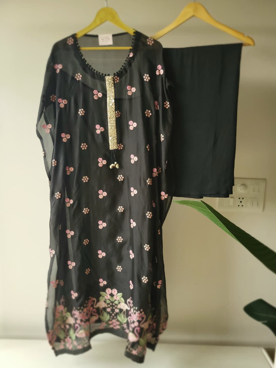 Flamingo Unstitch suit  (Ready To Ship)