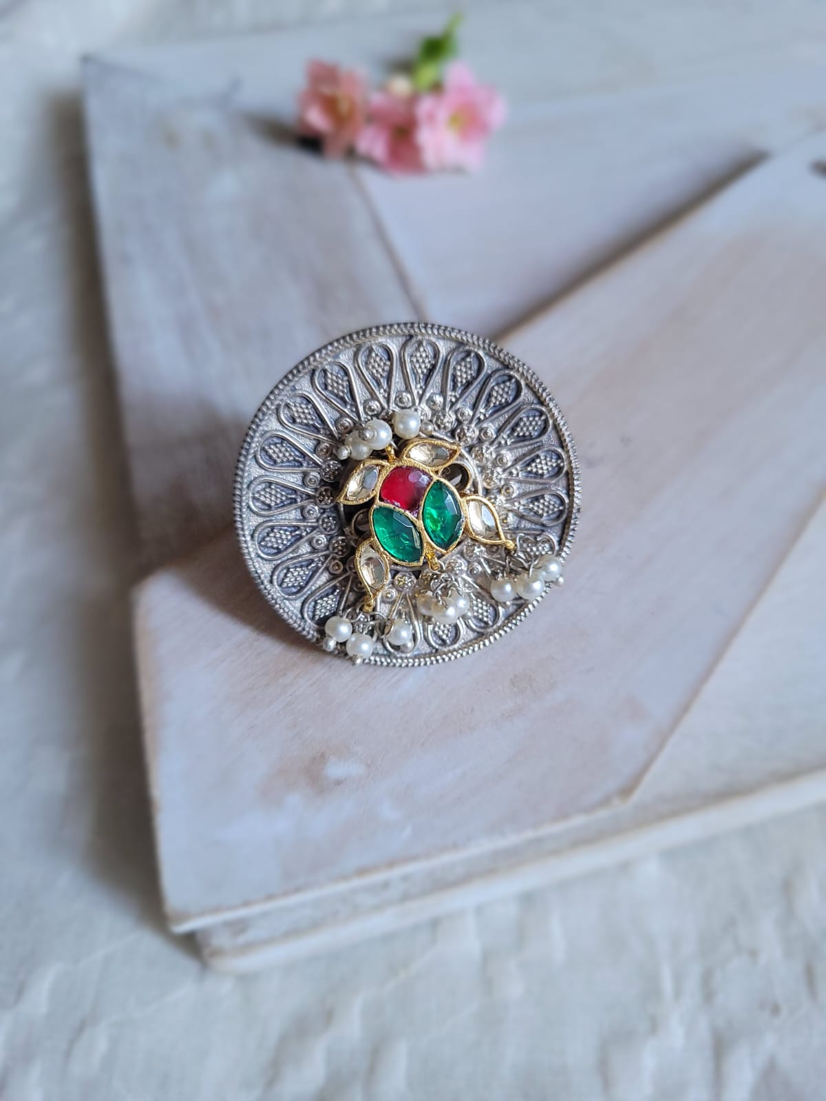 Kundan Oxidised ring