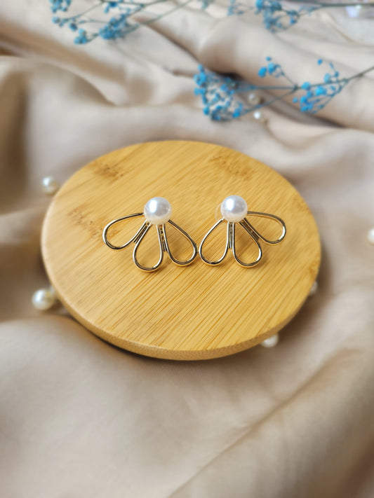 Arc Pearl Studs