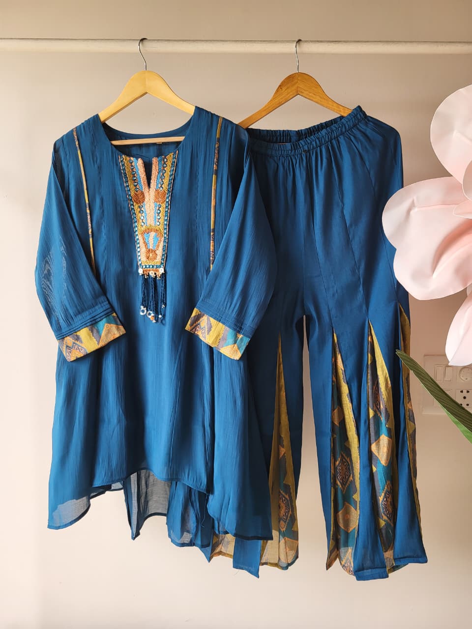 Vanika Coord set