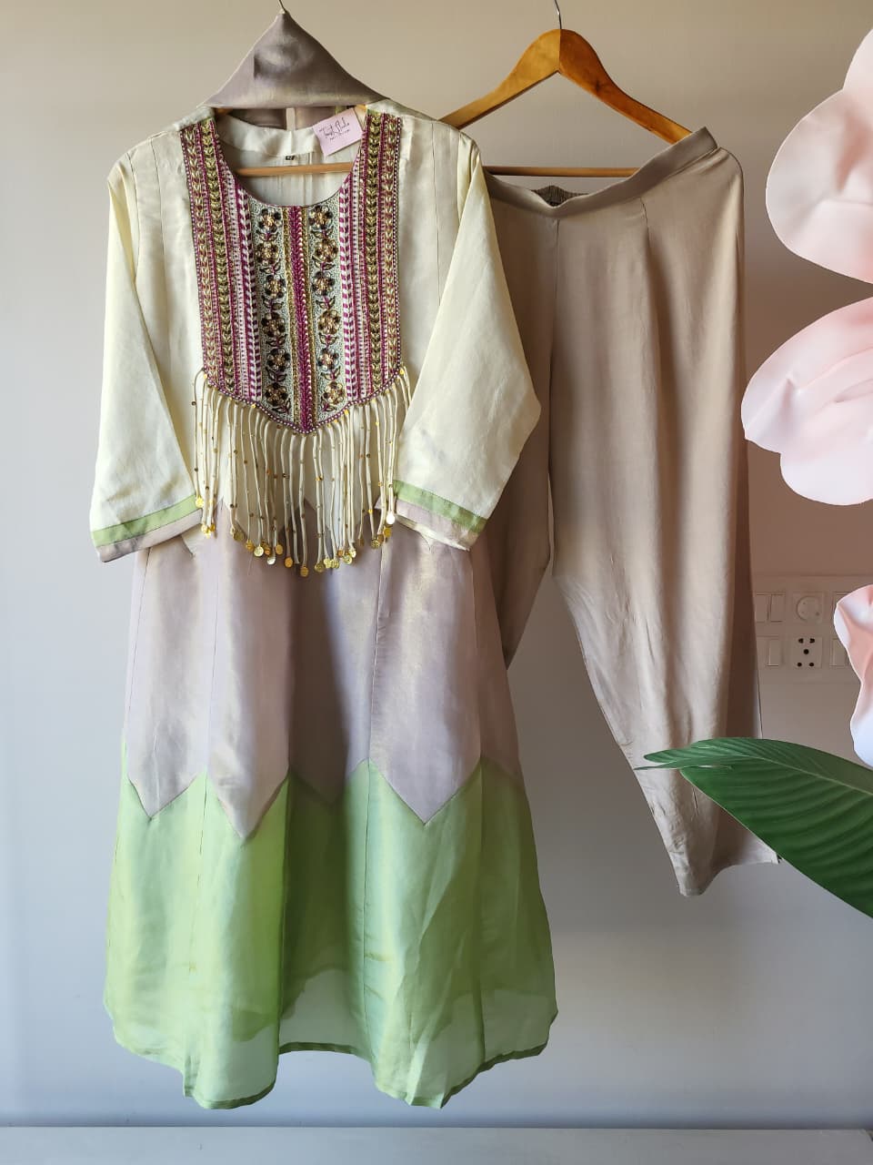 Zivra tassel suit set