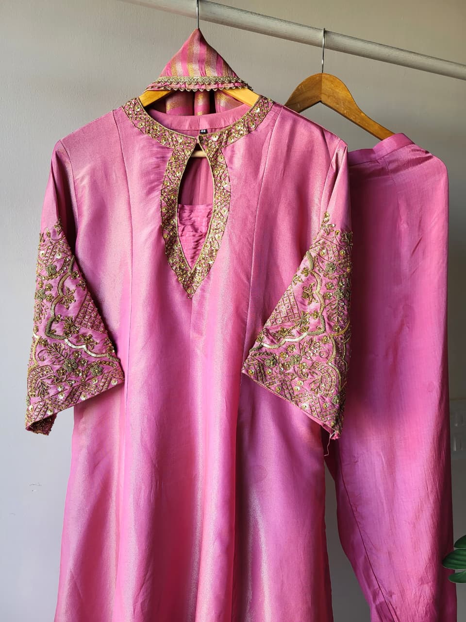 Noor Zardozi Set (25 Days Dispatch Time)