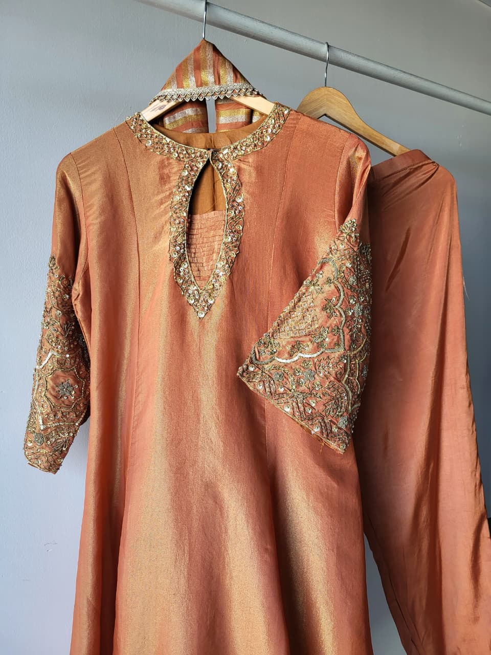 Noor Zardozi Set (25 Days Dispatch Time)