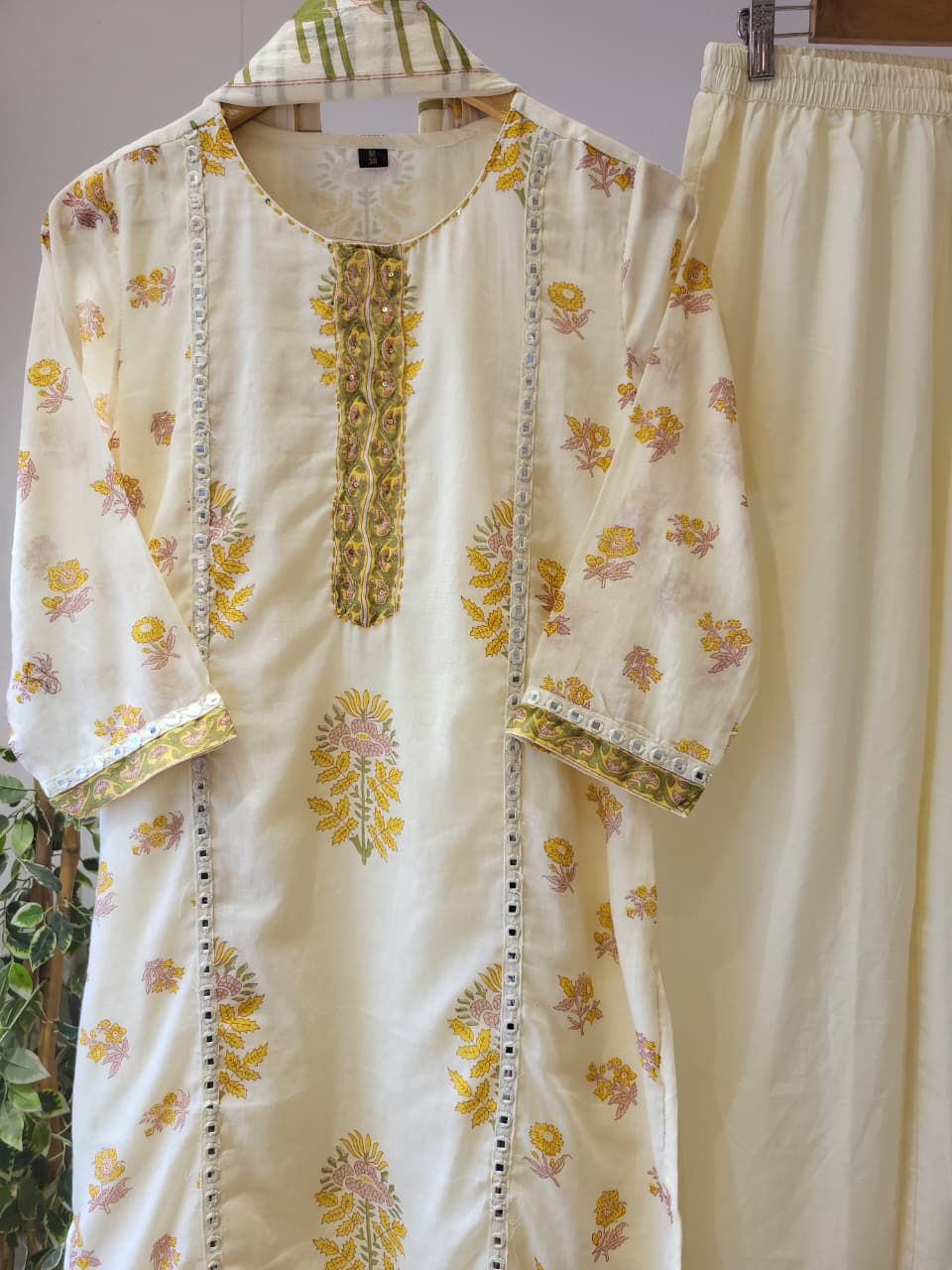 Floral Whisper Set