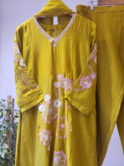 Saffron bloom Set