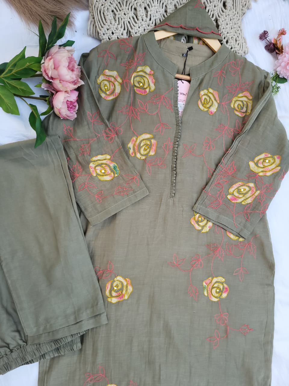 ROSE APPLIQUE SET