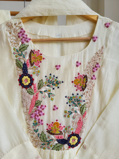 Amilya suit set