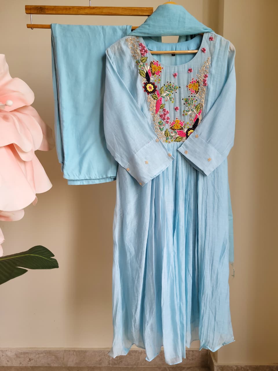 Amilya suit set
