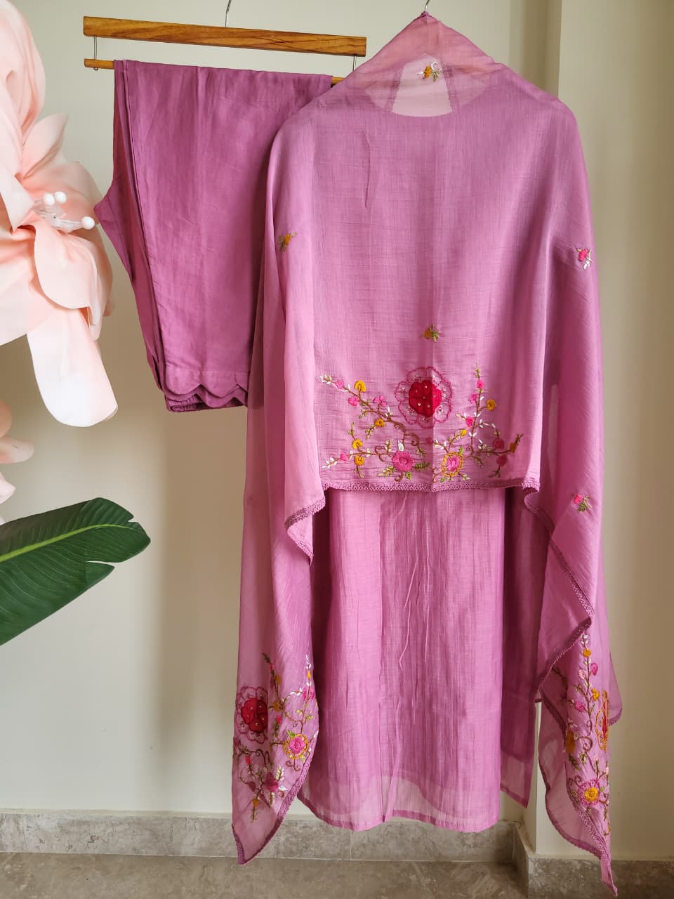 Karigari suit set