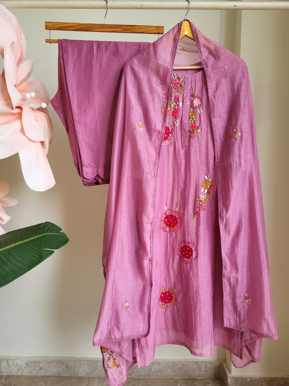 Karigari suit set