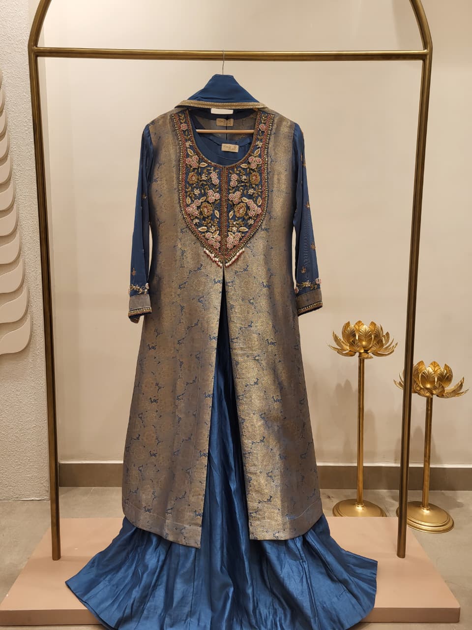 Sammanita Gown Set (5 days Dispatch time)