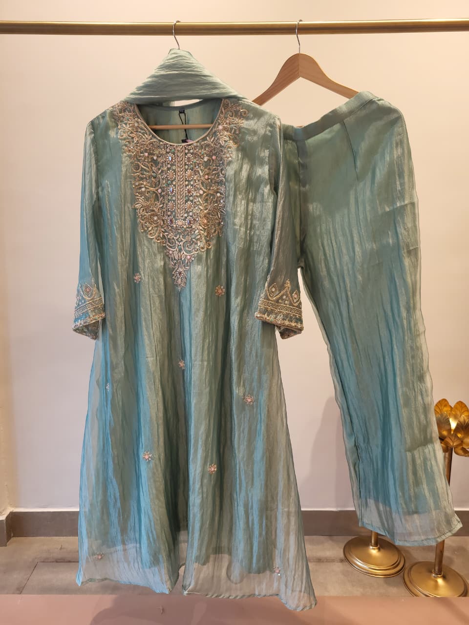 Kohinoor Tissue Silk Set (15 Days Dispatch Time)