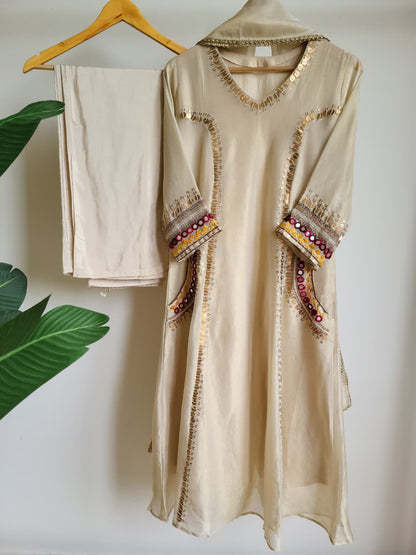 Ahliya antique tikki set