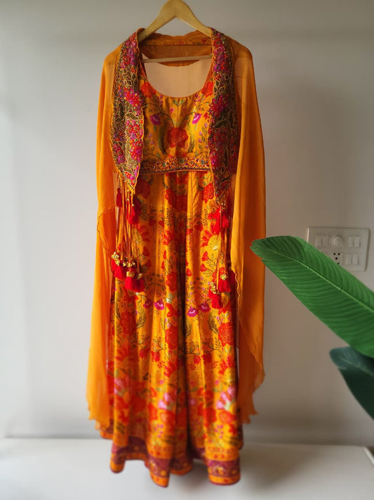 Basanti Lehariya set
