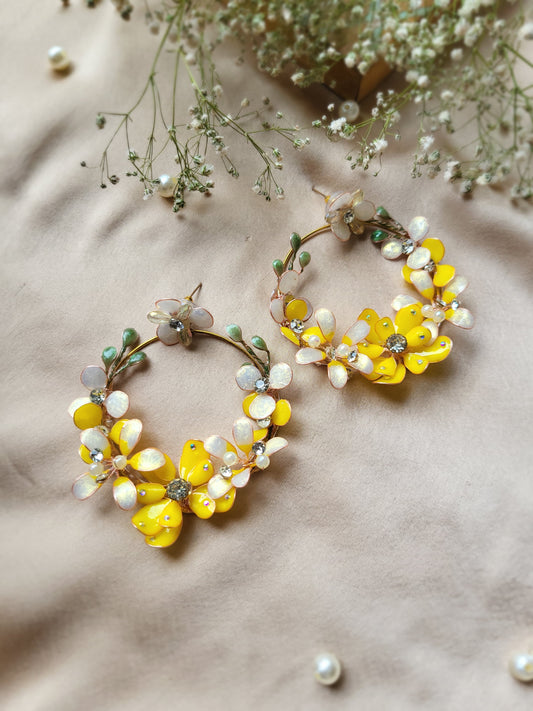 Sunlight floral earrings