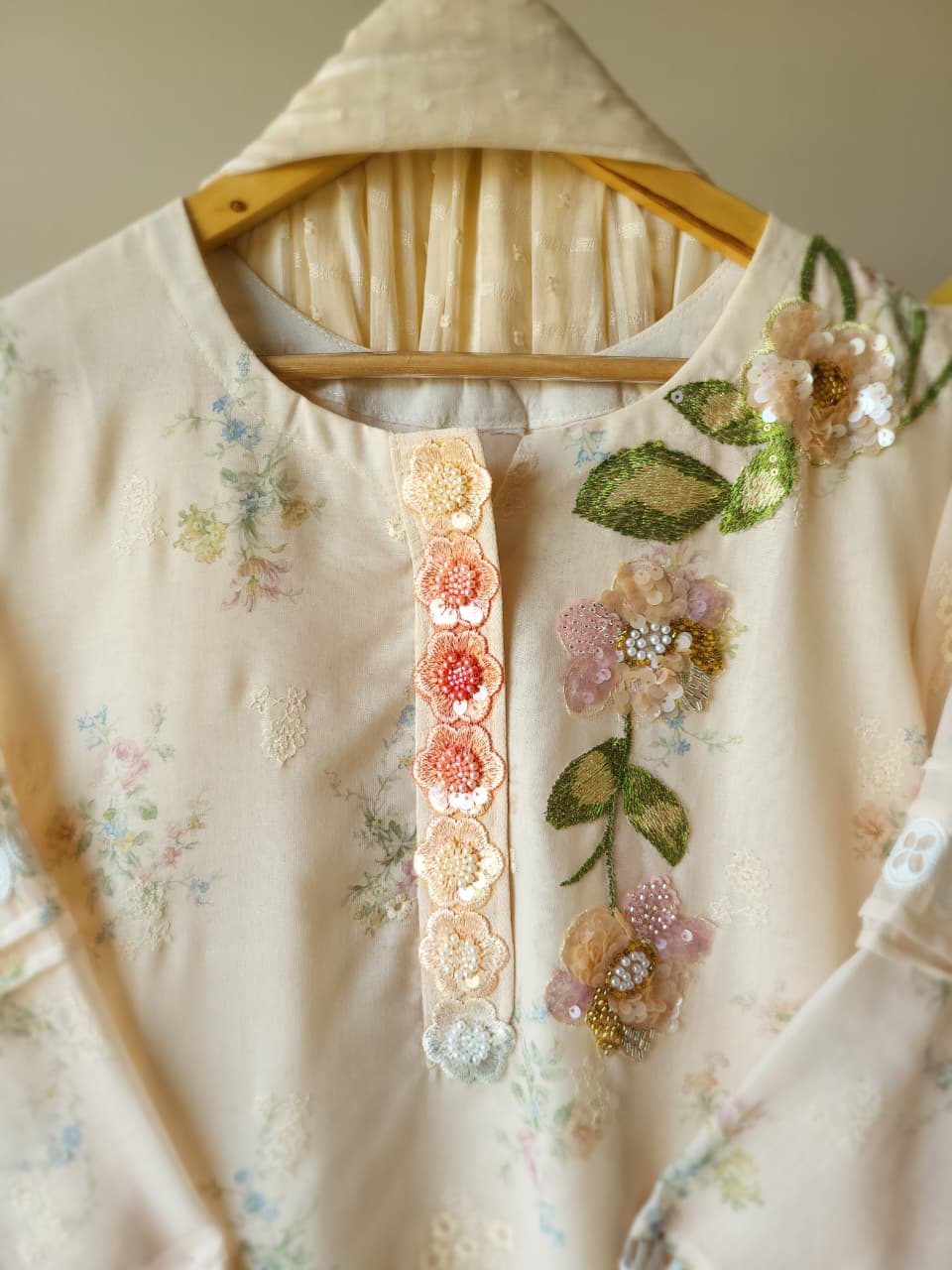 Bell Jasmine Set (25 Days Dispatch Time)