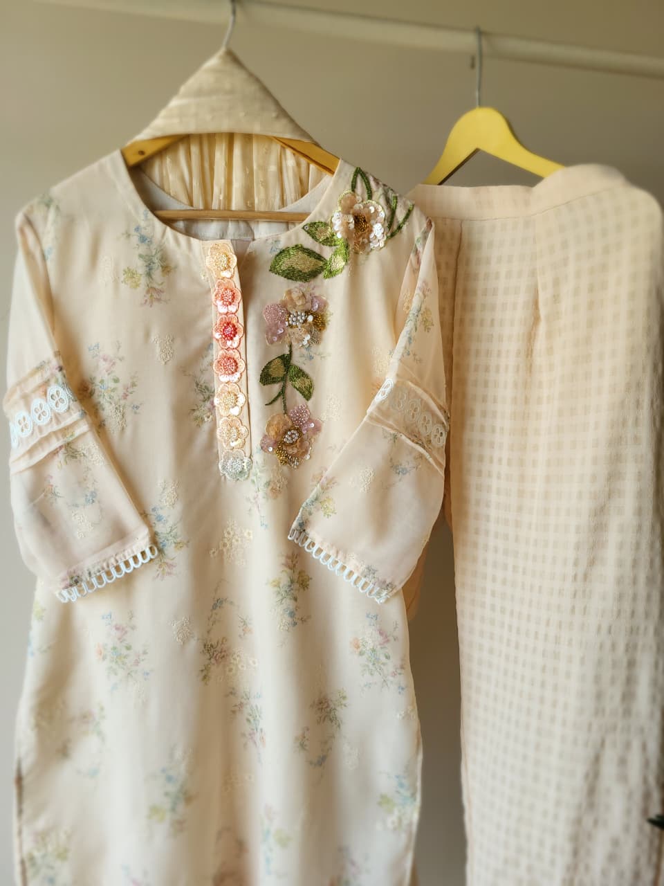 Bell Jasmine Set (25 Days Dispatch Time)