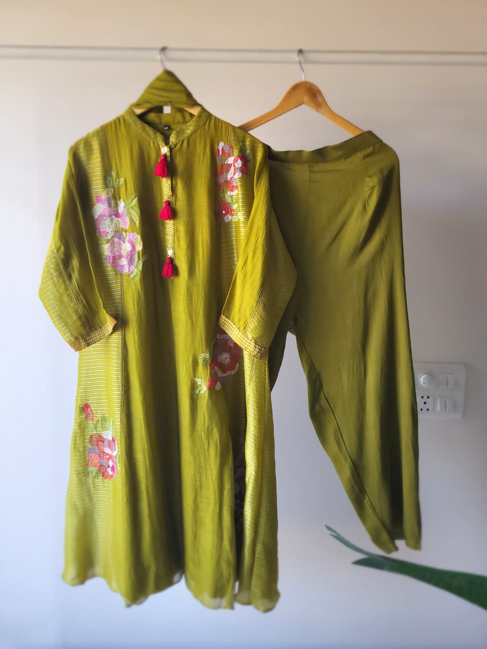 The Gulbahaar Set (25 Days Dispatch Time)