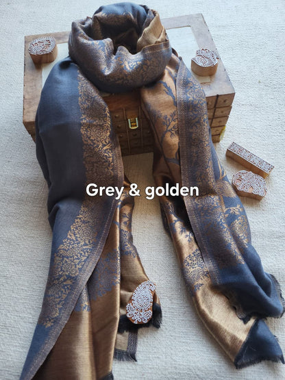 Reversible Motif Shawl