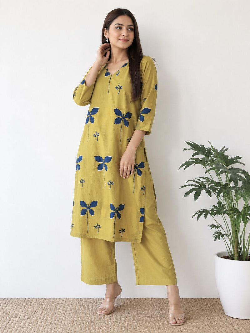 The Gratitude Kurti Set