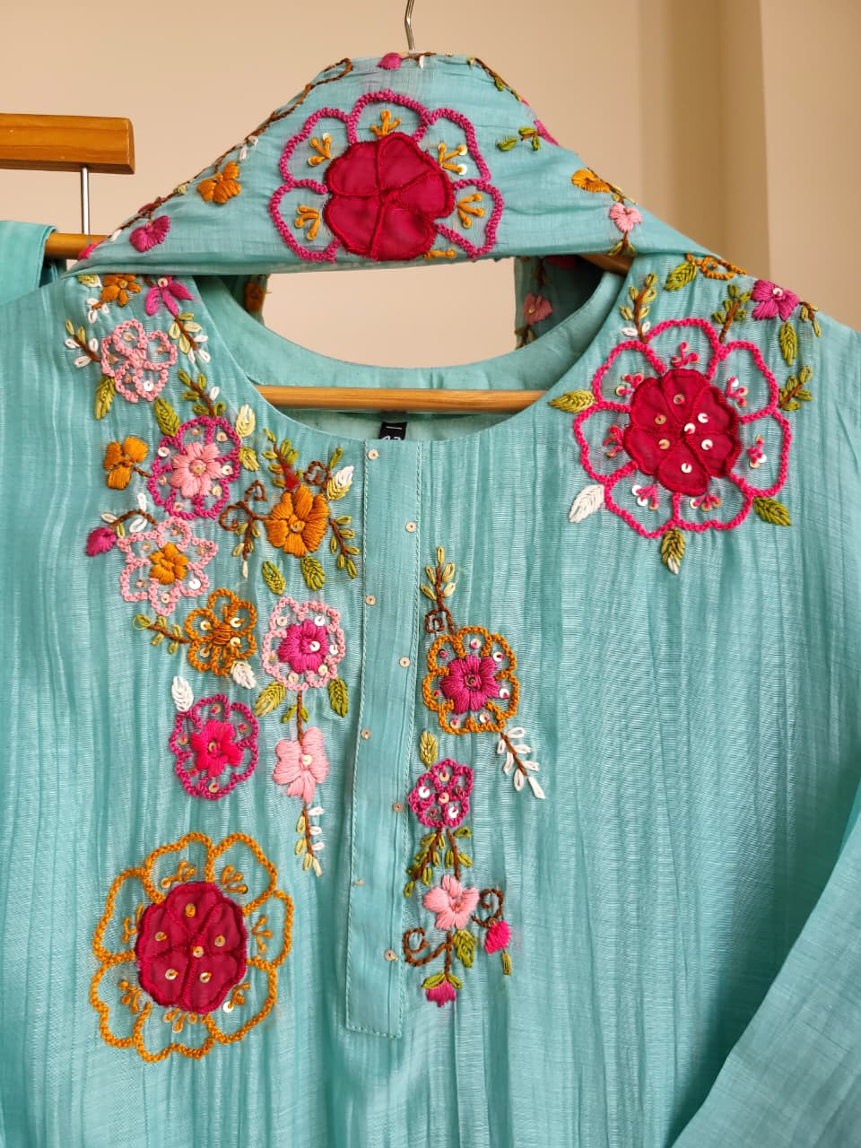 Karigari suit set