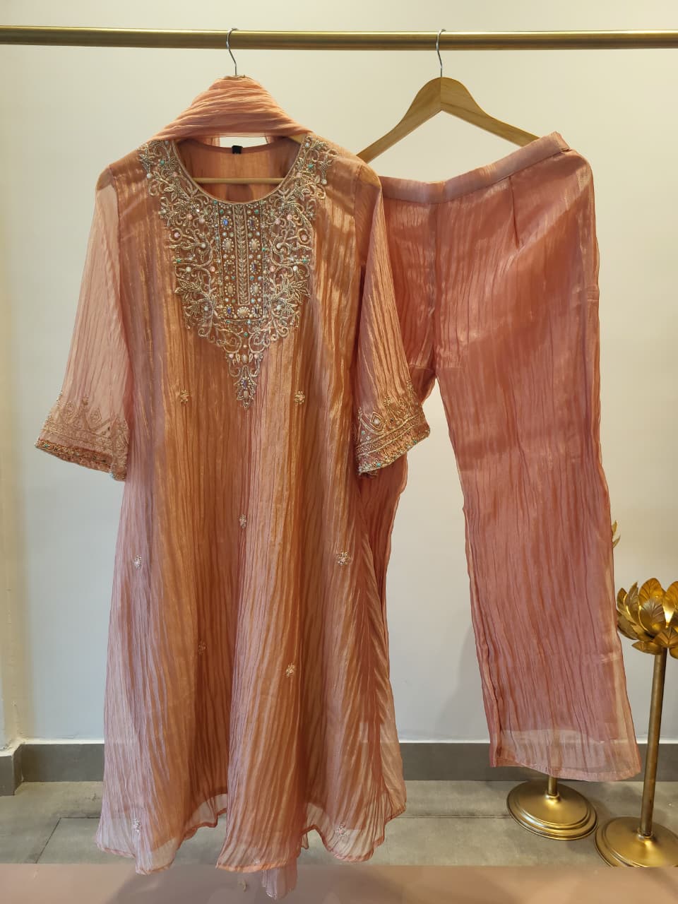 Kohinoor Tissue Silk Set (15 Days Dispatch Time)