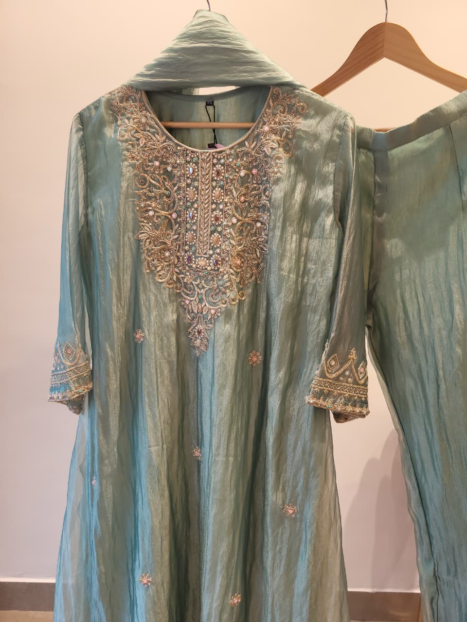 Kohinoor Tissue Silk Set (15 Days Dispatch Time)